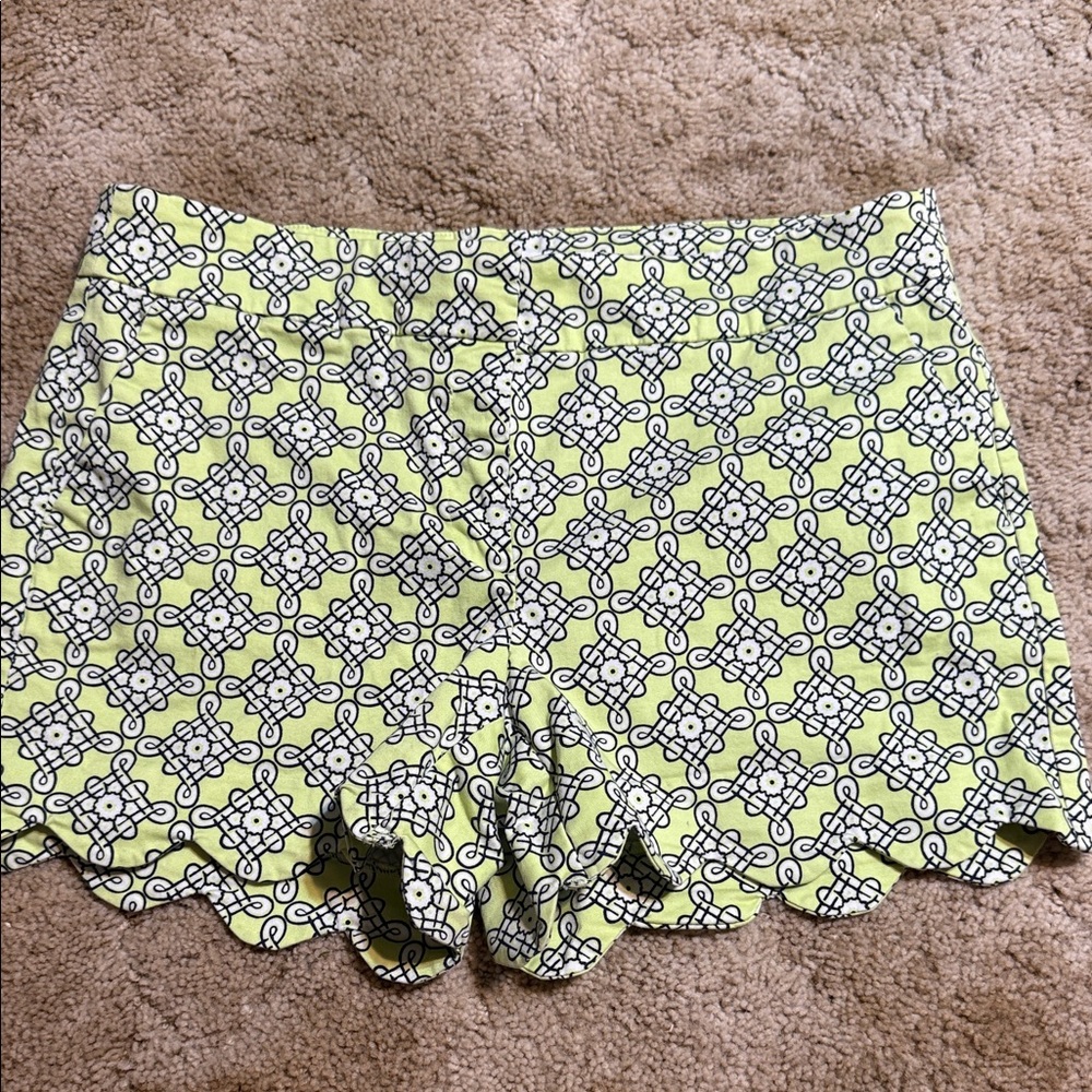 Crown and ivy patterned Green size 8 Shorts